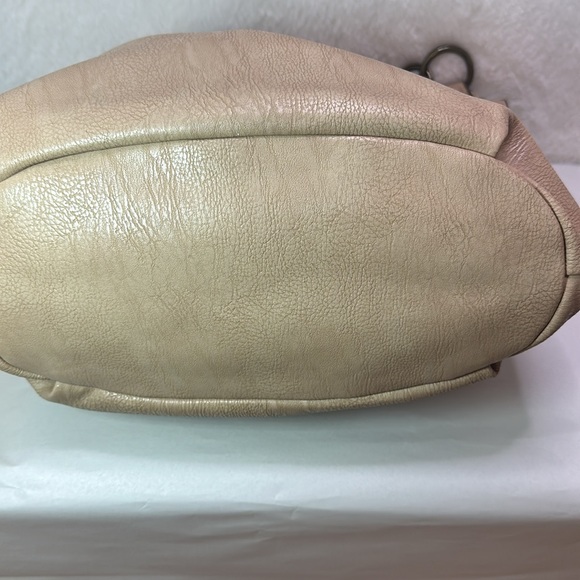 Cato Hobo Shoulder Bag Cream Color - Picture 5 of 11